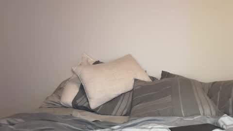 Oliver Beck online show from February 2025 02:04:02 AM