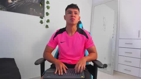 Oliver bray online show from February 2025 03:53:01 PM