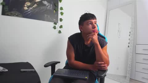 Oliver bray online show from March 2025 02:03:01 AM