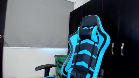 Oliver bray online show from September 2025 04:34:01 PM