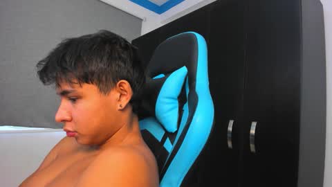 Oliver bray online show from October 2025 07:03:01 PM