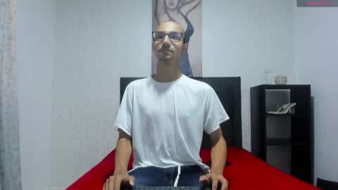 Snapshot of oliver_goldberg chatting on April 2026 01:34:02 PM oliver_goldberg online show from April 2026 01:34:02 PM