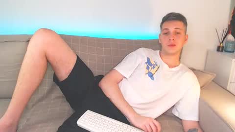 Oliver online show from January 2025 07:01:02 PM