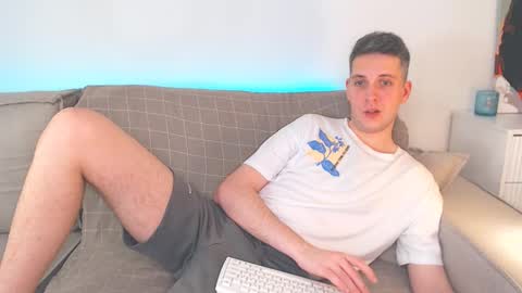 Oliver online show from February 2025 03:32:02 PM