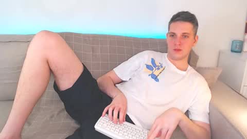 Oliver online show from February 2025 10:41:01 AM