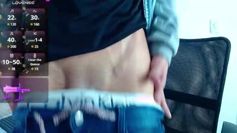 Snapshot of oliver_king_sex chatting on December 2024 02:05:02 PM Oliver Smith online show from December 2024 02:05:02 PM