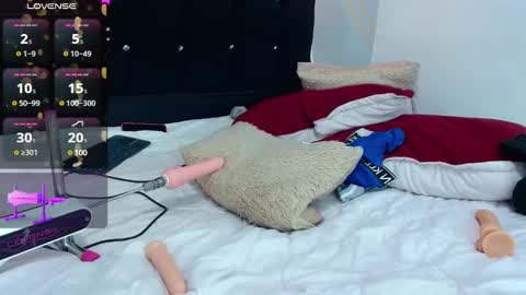 Snapshot of oliver_king_sex chatting on December 2024 09:08:02 PM Oliver Smith online show from December 2024 09:08:02 PM