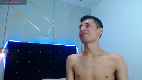 Snapshot of oliver_king_sex chatting on January 2025 09:43:01 PM Oliver Smith online show from January 2025 09:43:01 PM