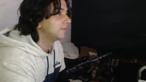 oliver_laid_2023 online show from December 2024 12:18:01 AM