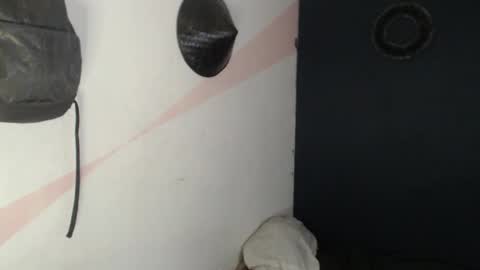 oliver_laid_2023 online show from December 2024 03:24:01 AM