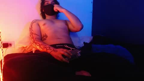 oliver_laid_2023 online show from December 2024 03:55:02 AM