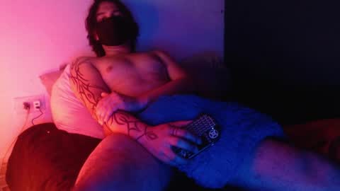 oliver_laid_2023 online show from January 2025 12:31:02 PM