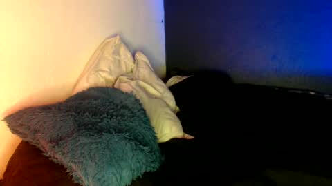 oliver_laid_2023 online show from January 2025 02:02:01 PM