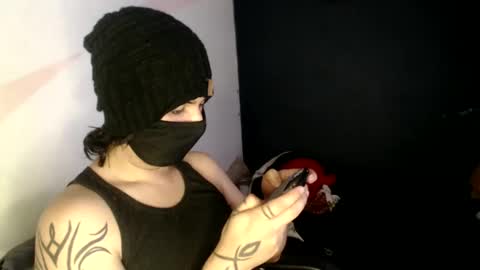 oliver_laid_2023 online show from February 2025 01:02:02 AM