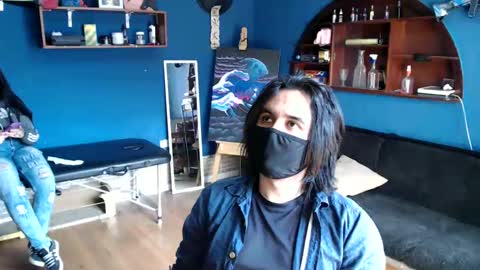 oliver_laid_2023 online show from September 2025 09:05:01 PM