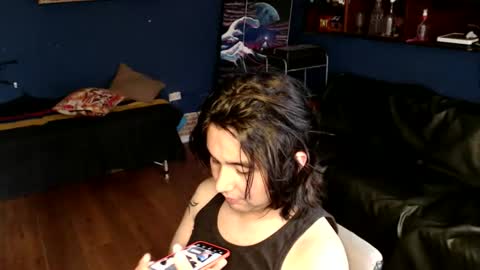 oliver_laid_2023 online show from September 2025 10:11:01 PM