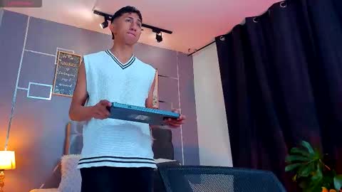 oliver mr  online show from November 2025 12:15:01 PM