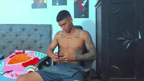 oliver_smith_2 online show from February 2026 03:35:01 PM