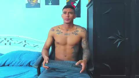 oliver_smith_2 online show from August 2026 12:43:01 PM