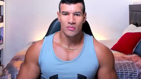 oliver_tommy online show from September 2025 01:44:02 PM