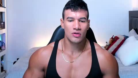 oliver_tommy online show from September 2025 01:01:01 PM