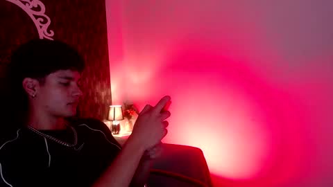 Snapshot of olivermorgan69 chatting on January 2025 05:51:02 PM Oliver online show from January 2025 05:51:02 PM