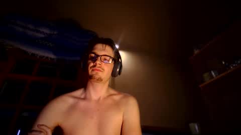 Snapshot of oliveronline chatting on November 2025 06:45:01 AM Good Boy online show from November 2025 06:45:01 AM
