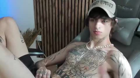 oliverrgroove online show from August 2026 06:56:01 AM