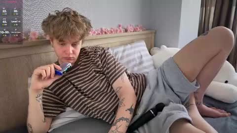 Snapshot of olivertasty chatting on June 2026 10:06:02 AM oliver online show from June 2026 10:06:02 AM