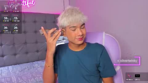 Snapshot of olivertwinky_ chatting on September 2025 05:40:01 AM Oliver online show from September 2025 05:40:01 AM