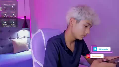 Snapshot of olivertwinky_ chatting on September 2025 03:01:01 PM Oliver online show from September 2025 03:01:01 PM