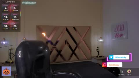 Snapshot of olivertwinky_ chatting on October 2025 02:28:02 PM Oliver online show from October 2025 02:28:02 PM