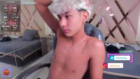 Snapshot of olivertwinky_ chatting on October 2025 02:56:02 PM Oliver online show from October 2025 02:56:02 PM