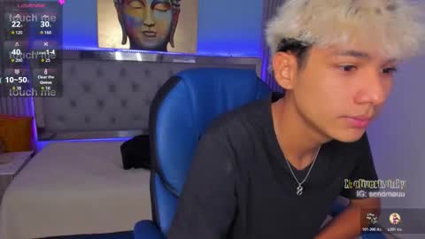 Snapshot of olivertwinky_ chatting on November 2025 07:35:02 PM Oliver online show from November 2025 07:35:02 PM