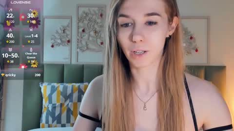 Olivia online show from February 2025 06:40:02 PM