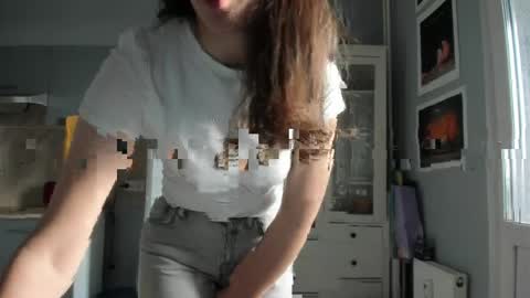 Snapshot of olivia__dream chatting on May 2026 03:31:02 PM olivia__dream online show from May 2026 03:31:02 PM