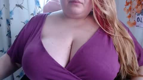 Snapshot of olivia_bud_gold chatting on December 2024 08:11:01 AM Olivia Gold online show from December 2024 08:11:01 AM
