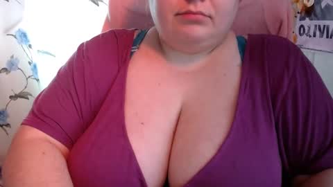 Snapshot of olivia_bud_gold chatting on December 2024 12:01:02 PM Olivia Gold online show from December 2024 12:01:02 PM
