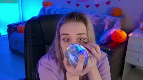 olivia_daze online show from November 2025 07:37:01 PM