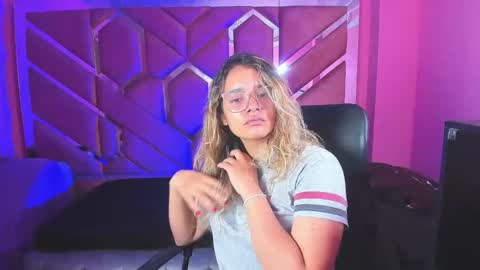  OLIVIA  online show from February 2025 03:06:02 AM