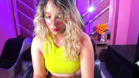  OLIVIA  online show from March 2025 03:19:01 AM