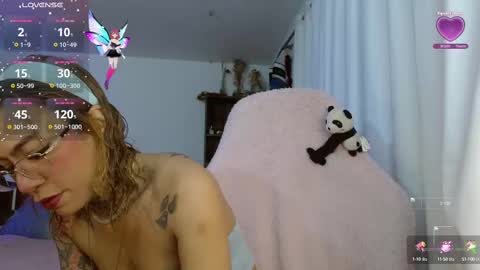 Olivia online show from October 2025 09:09:01 AM