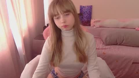 Snapshot of olivia_grr chatting on June 2026 10:51:02 AM Olivia online show from June 2026 10:51:02 AM