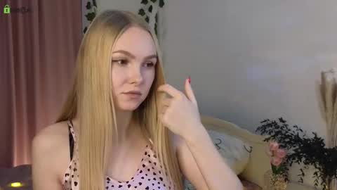 Oliva online show from January 2026 06:57:02 PM