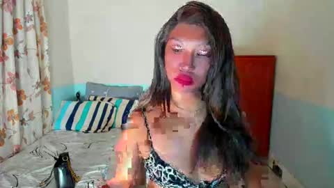 OLIVIA online show from February 2025 01:01:01 PM