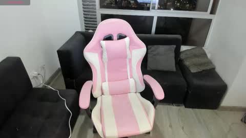 olivia_martine online show from December 2025 01:24:02 AM