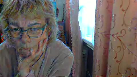 Olivia Mia online show from May 2026 07:37:01 AM