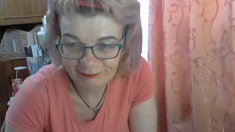Snapshot of olivia_mia25 chatting on June 2026 08:31:01 AM Olivia Mia online show from June 2026 08:31:01 AM