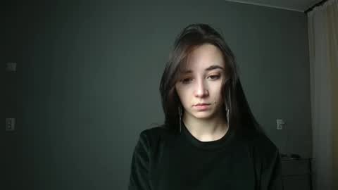 Olivia online show from March 2025 07:17:02 PM