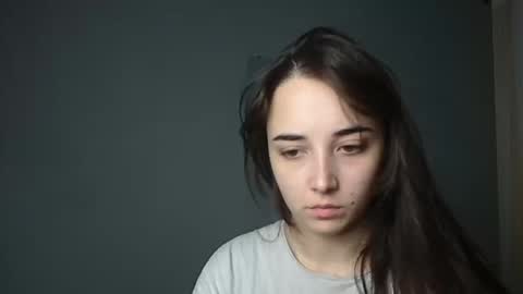 Olivia online show from November 2025 01:43:01 PM